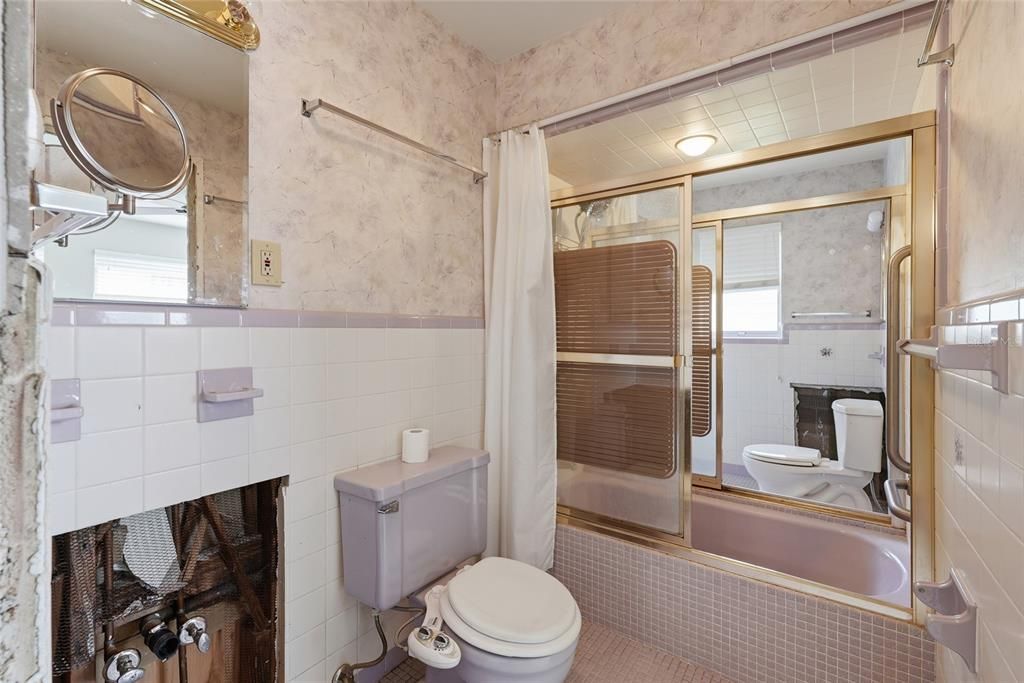 For Sale: $549,900 (3 beds, 2 baths, 1792 Square Feet)