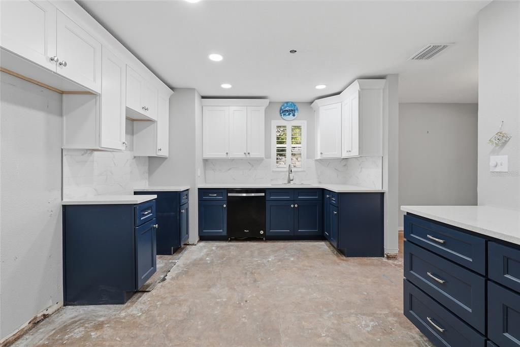 For Sale: $549,900 (3 beds, 2 baths, 1792 Square Feet)