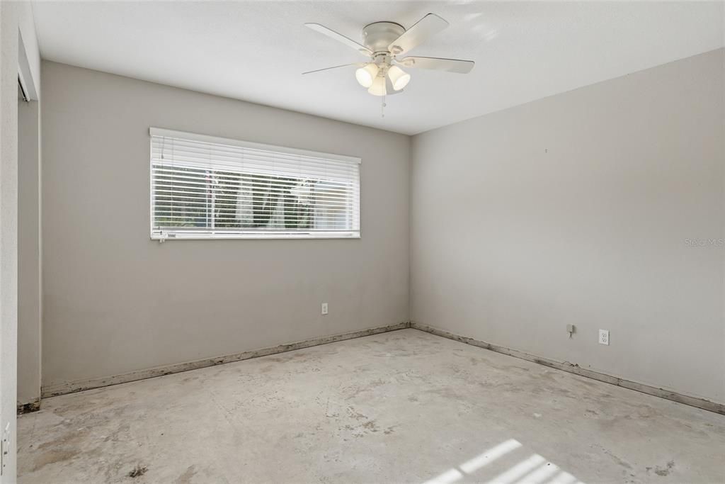 For Sale: $549,900 (3 beds, 2 baths, 1792 Square Feet)