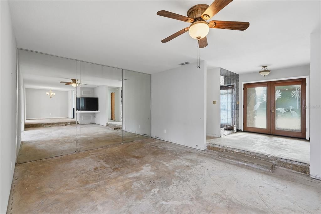 For Sale: $549,900 (3 beds, 2 baths, 1792 Square Feet)