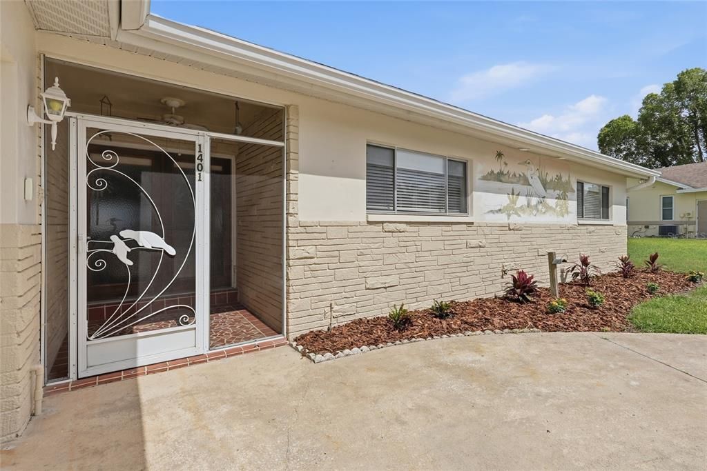 For Sale: $549,900 (3 beds, 2 baths, 1792 Square Feet)