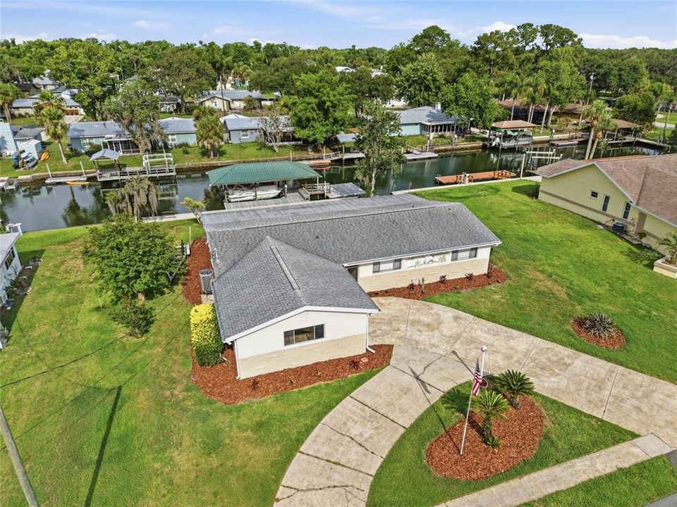 For Sale: $549,900 (3 beds, 2 baths, 1792 Square Feet)