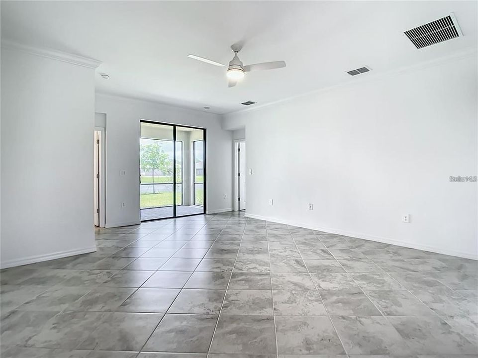 For Sale: $349,000 (3 beds, 2 baths, 1681 Square Feet)