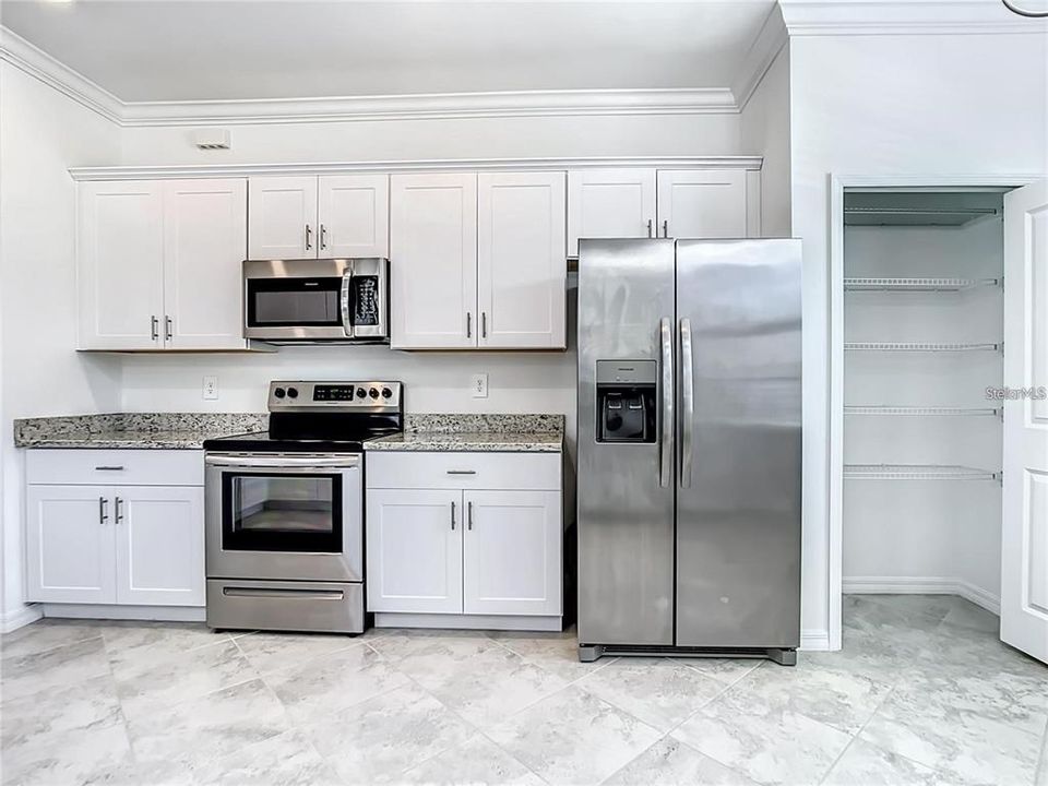 For Sale: $349,000 (3 beds, 2 baths, 1681 Square Feet)