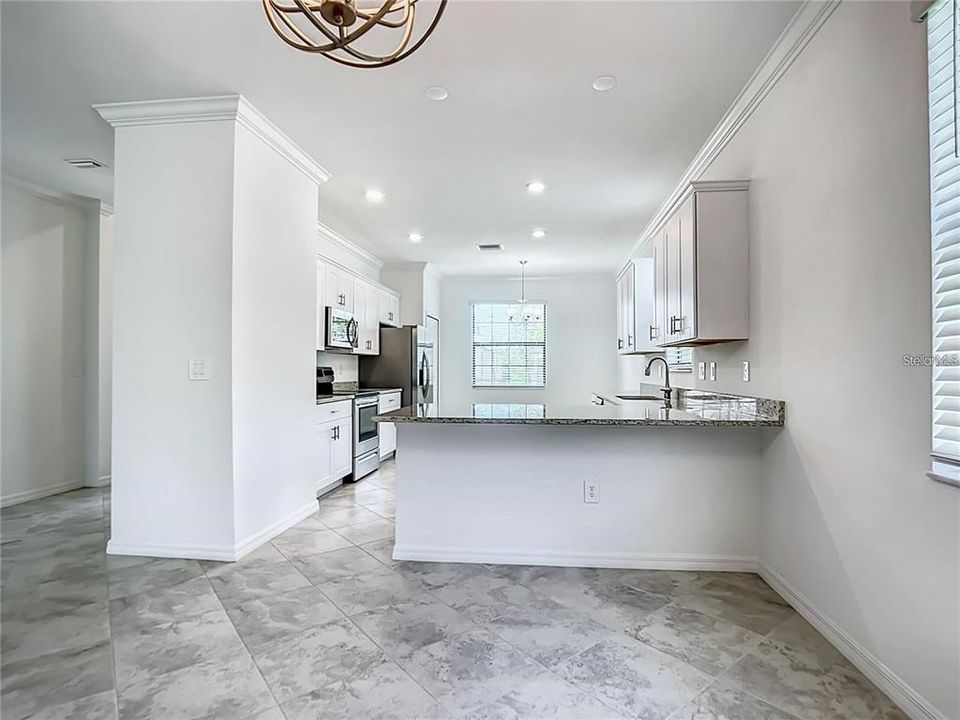 For Sale: $349,000 (3 beds, 2 baths, 1681 Square Feet)