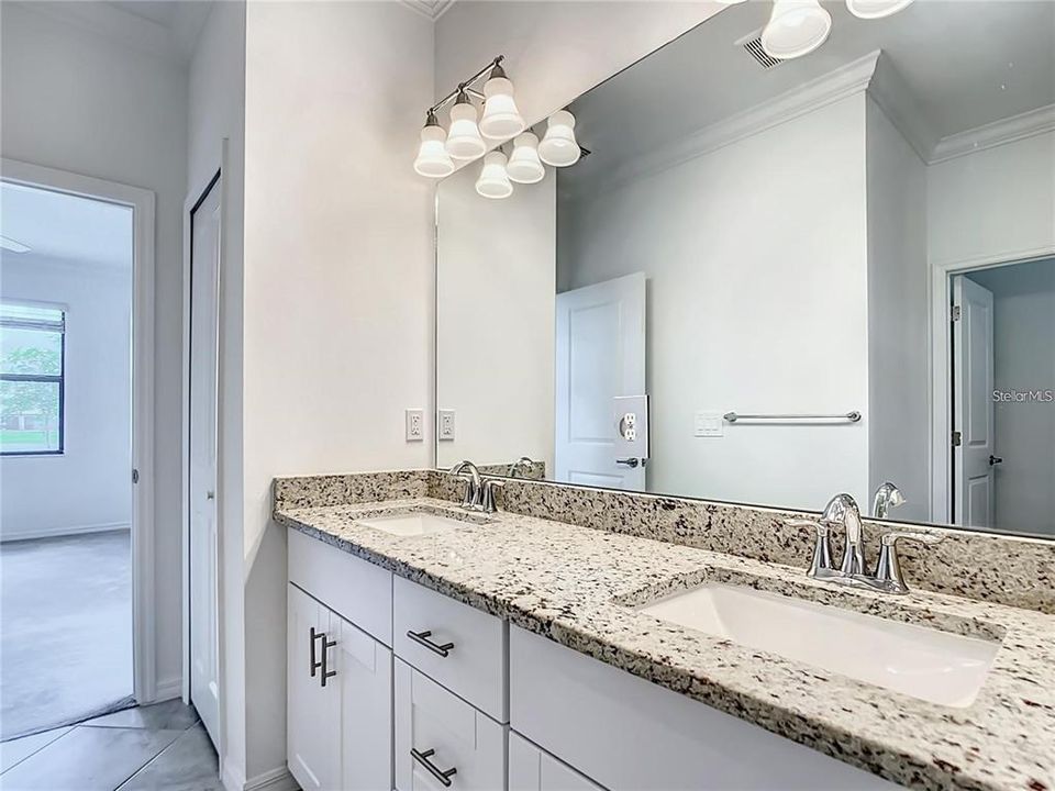 For Sale: $349,000 (3 beds, 2 baths, 1681 Square Feet)