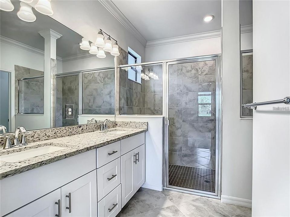 For Sale: $349,000 (3 beds, 2 baths, 1681 Square Feet)