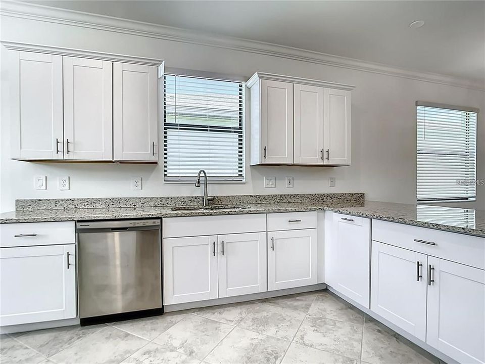 For Sale: $349,000 (3 beds, 2 baths, 1681 Square Feet)