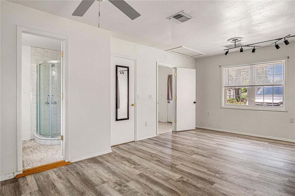 For Sale: $282,500 (2 beds, 2 baths, 1176 Square Feet)
