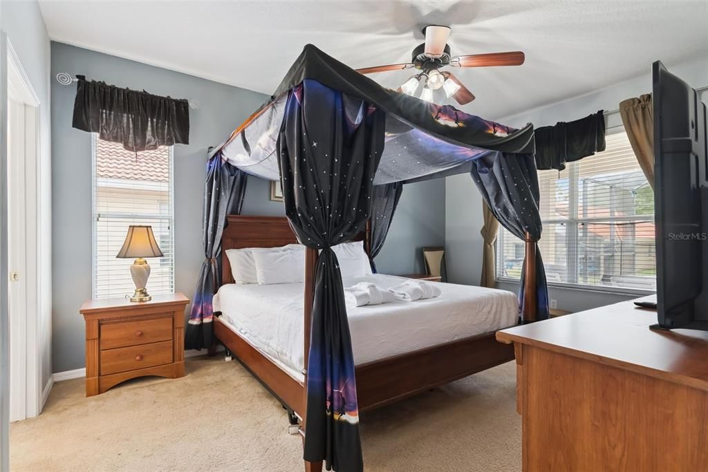 For Rent: $3,900 (6 beds, 5 baths, 2771 Square Feet)