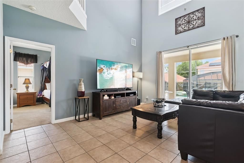 For Rent: $3,900 (6 beds, 5 baths, 2771 Square Feet)
