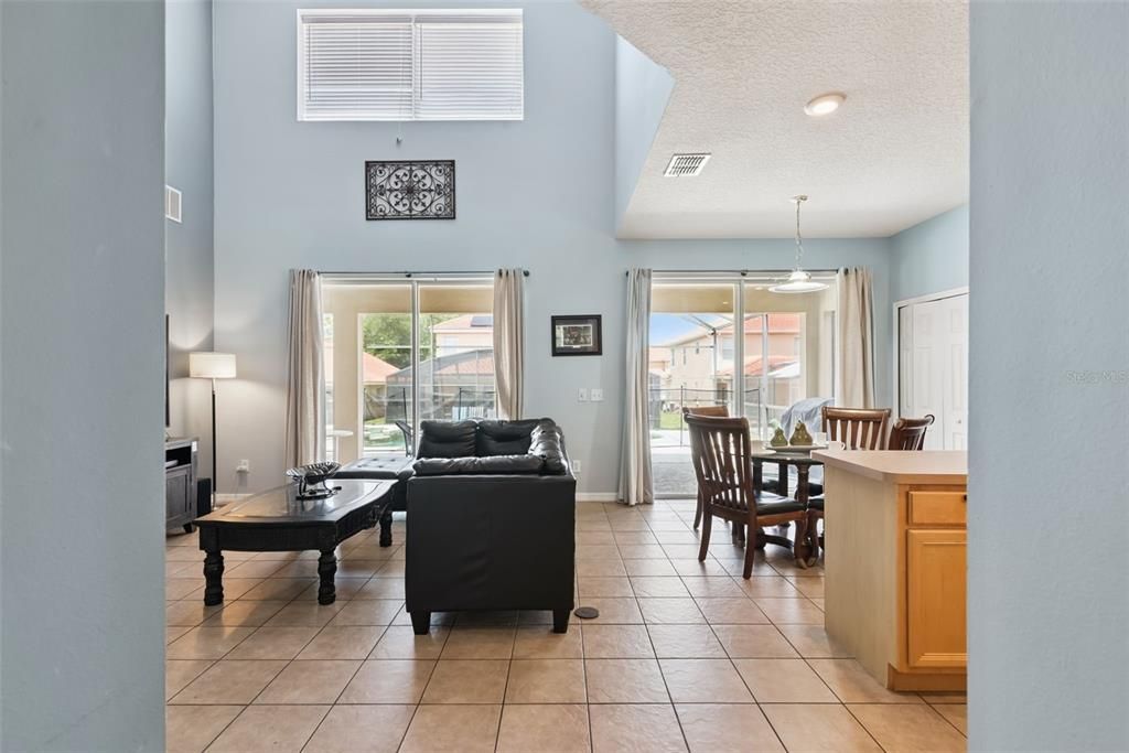 For Rent: $3,900 (6 beds, 5 baths, 2771 Square Feet)