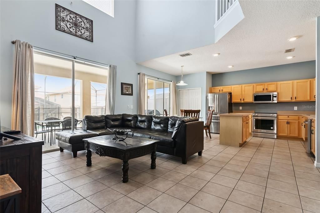 For Rent: $3,900 (6 beds, 5 baths, 2771 Square Feet)