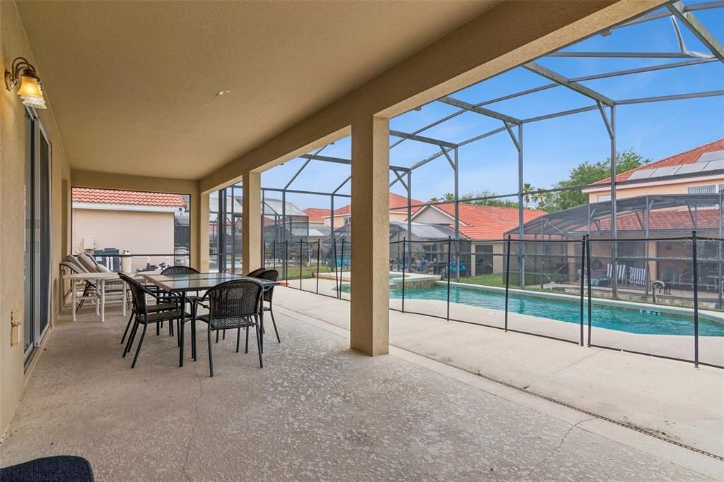 For Rent: $3,900 (6 beds, 5 baths, 2771 Square Feet)