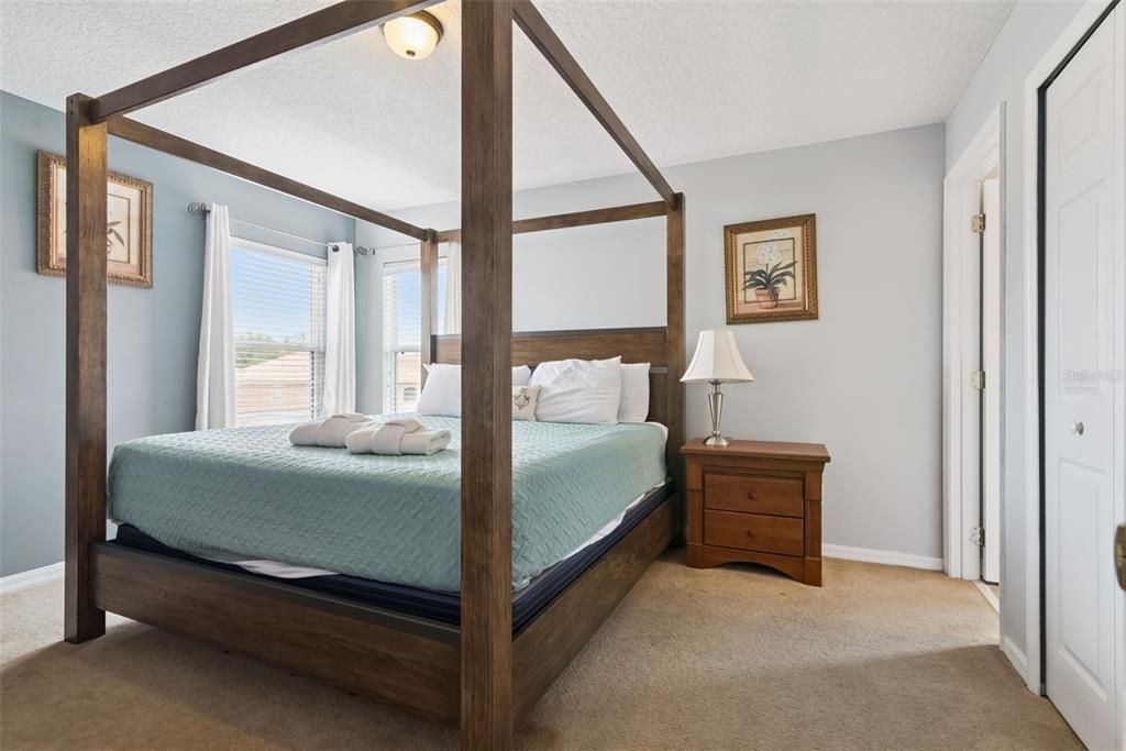 For Rent: $3,900 (6 beds, 5 baths, 2771 Square Feet)