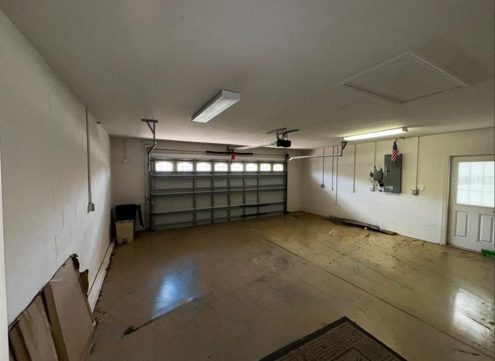 En Renta: $2,700 (3 camas, 2 baños, 2420 Pies cuadrados)