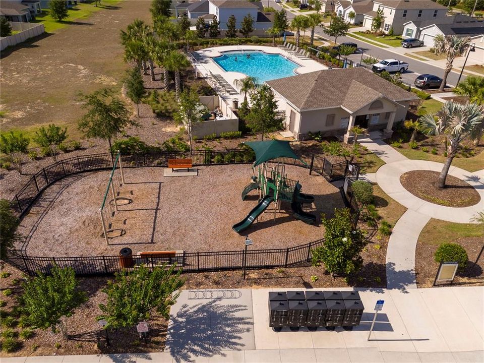 For Sale: $599,000 (5 beds, 3 baths, 2707 Square Feet)
