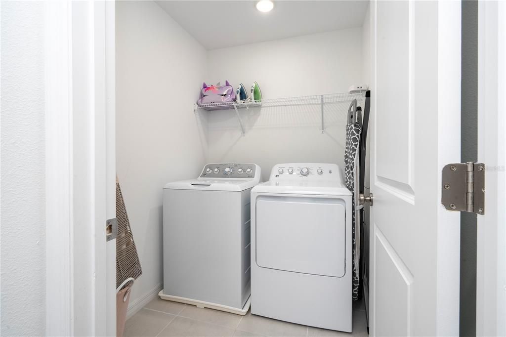 For Sale: $599,000 (5 beds, 3 baths, 2707 Square Feet)