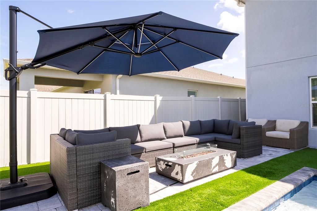 For Sale: $599,000 (5 beds, 3 baths, 2707 Square Feet)