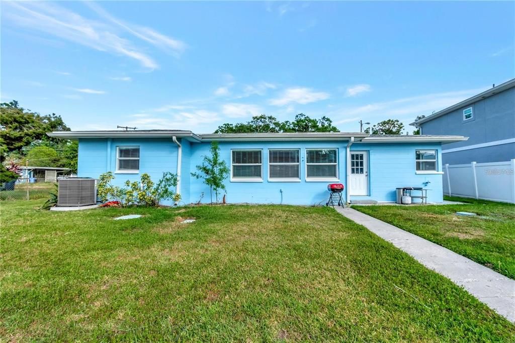 For Sale: $365,000 (3 beds, 2 baths, 1642 Square Feet)