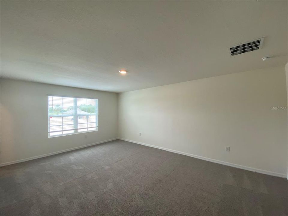 For Rent: $2,600 (4 beds, 3 baths, 2801 Square Feet)