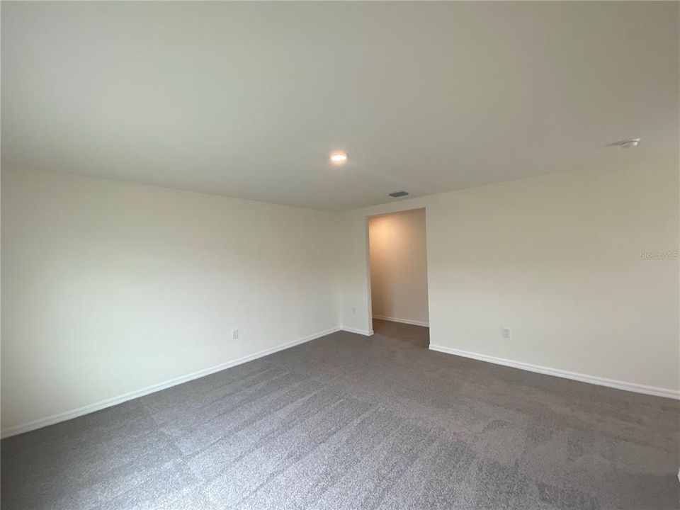 For Rent: $2,600 (4 beds, 3 baths, 2801 Square Feet)