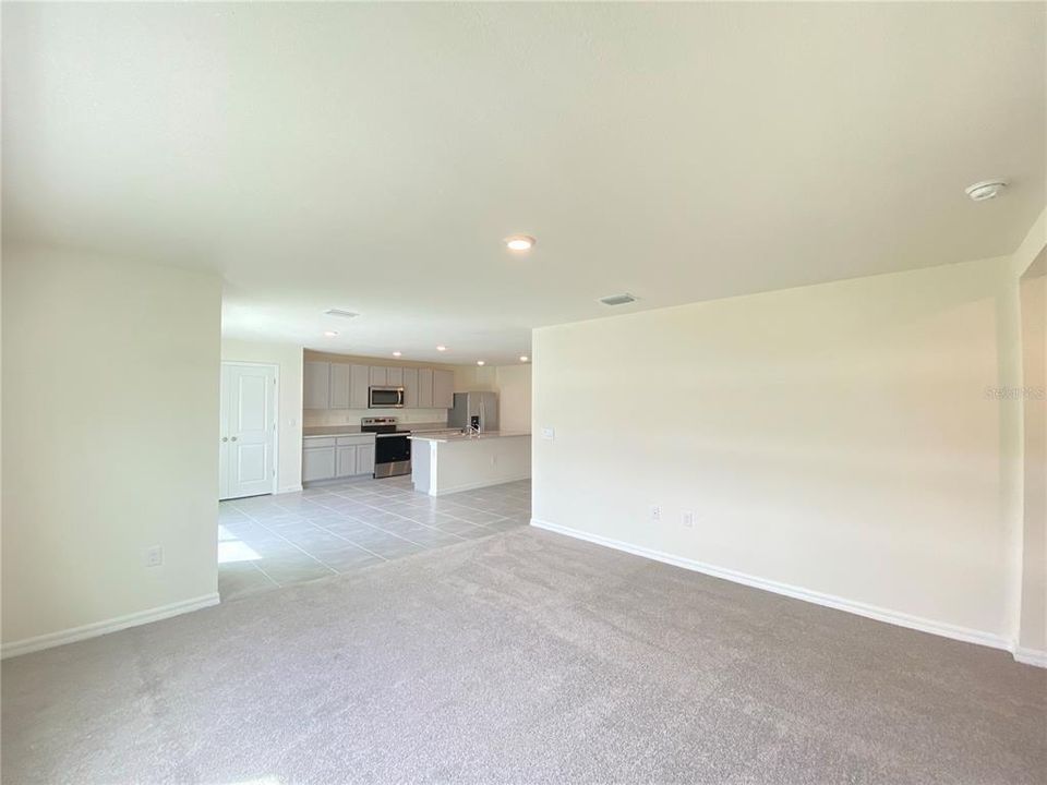 For Rent: $2,600 (4 beds, 3 baths, 2801 Square Feet)