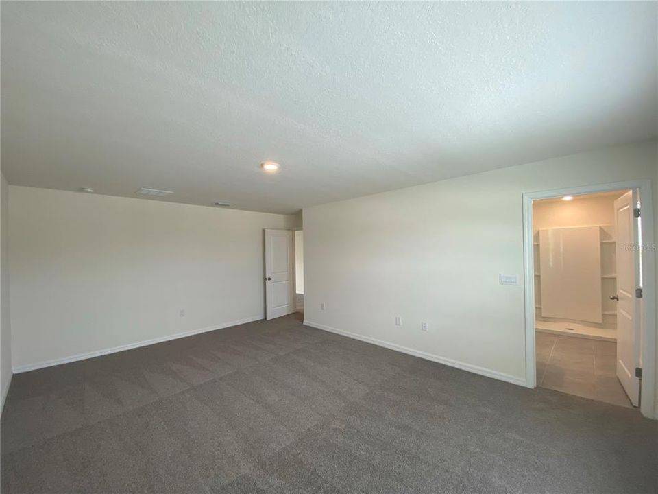 For Rent: $2,600 (4 beds, 3 baths, 2801 Square Feet)