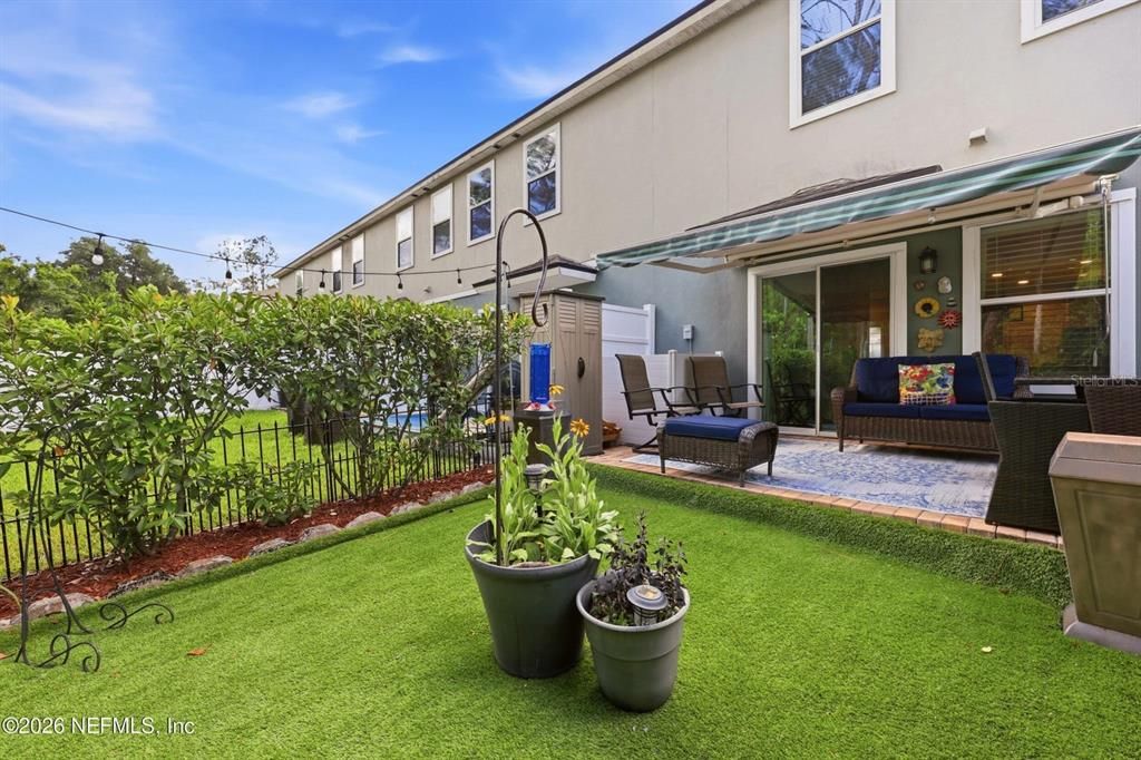 For Sale: $289,000 (2 beds, 2 baths, 1210 Square Feet)