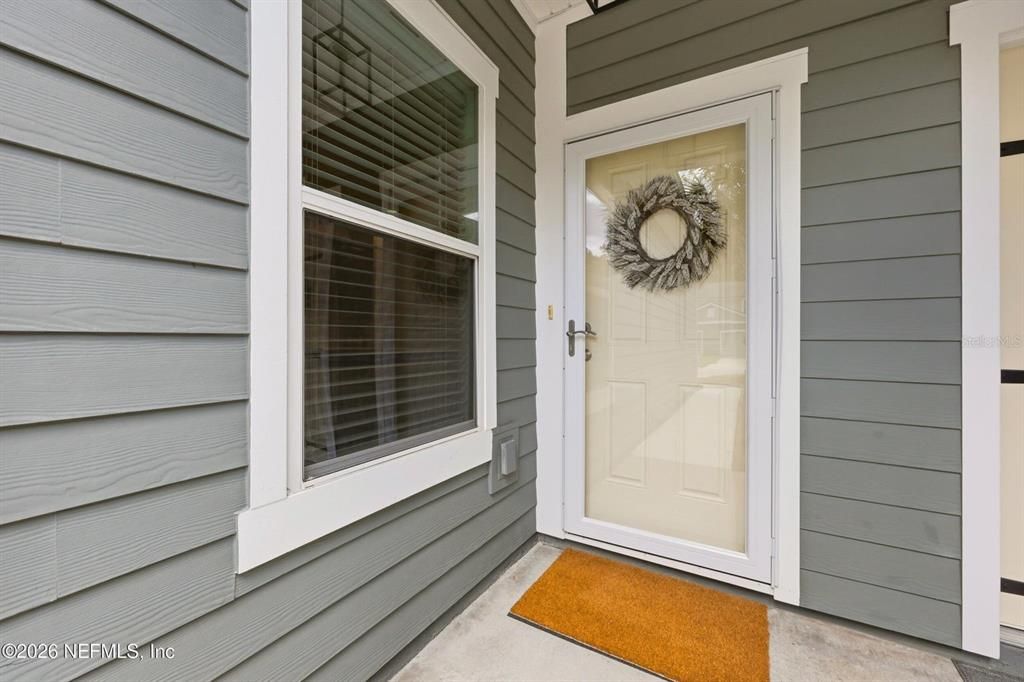For Sale: $289,000 (2 beds, 2 baths, 1210 Square Feet)
