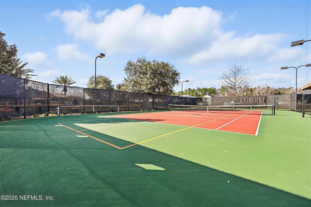 For Sale: $289,000 (2 beds, 2 baths, 1210 Square Feet)