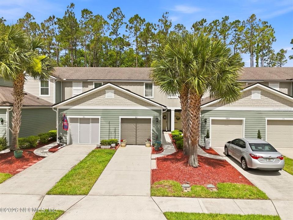 For Sale: $289,000 (2 beds, 2 baths, 1210 Square Feet)