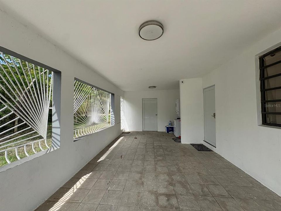 For Sale: $135,000 (3 beds, 1 baths, 1300 Square Feet)