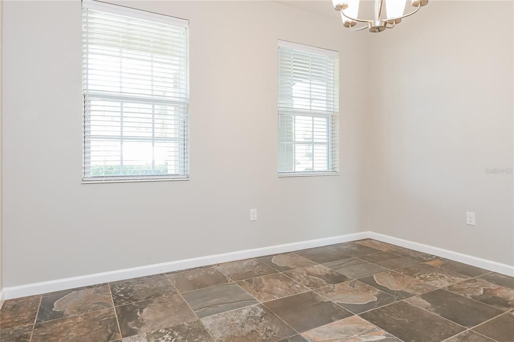 For Sale: $425,000 (4 beds, 3 baths, 2654 Square Feet)