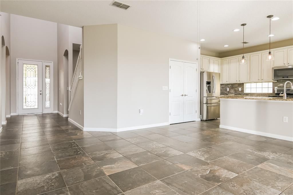 For Sale: $425,000 (4 beds, 3 baths, 2654 Square Feet)