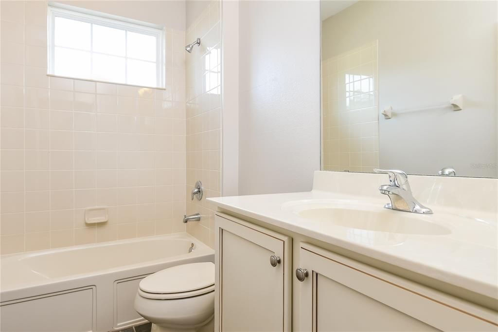 For Sale: $425,000 (4 beds, 3 baths, 2654 Square Feet)