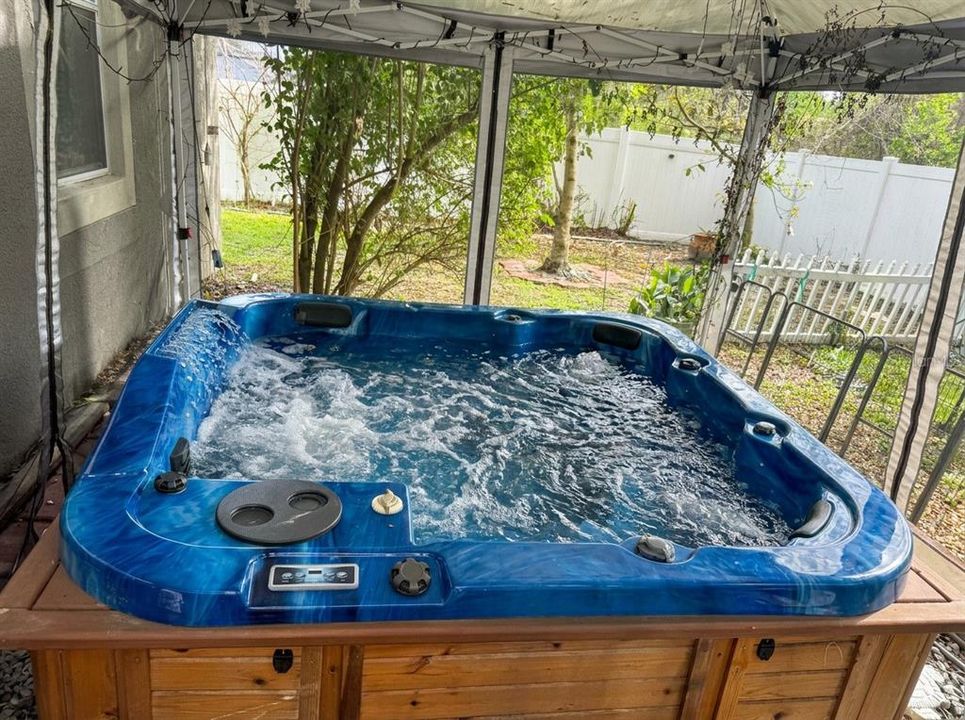 На продажу: $499,900 (4 спален, 3 ванн, 2617 Квадратных фут)