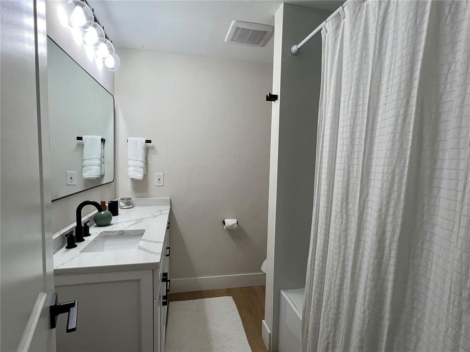 For Rent: $5,600 (3 beds, 2 baths, 2101 Square Feet)