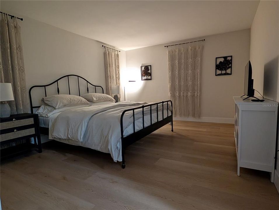 For Rent: $5,600 (3 beds, 2 baths, 2101 Square Feet)