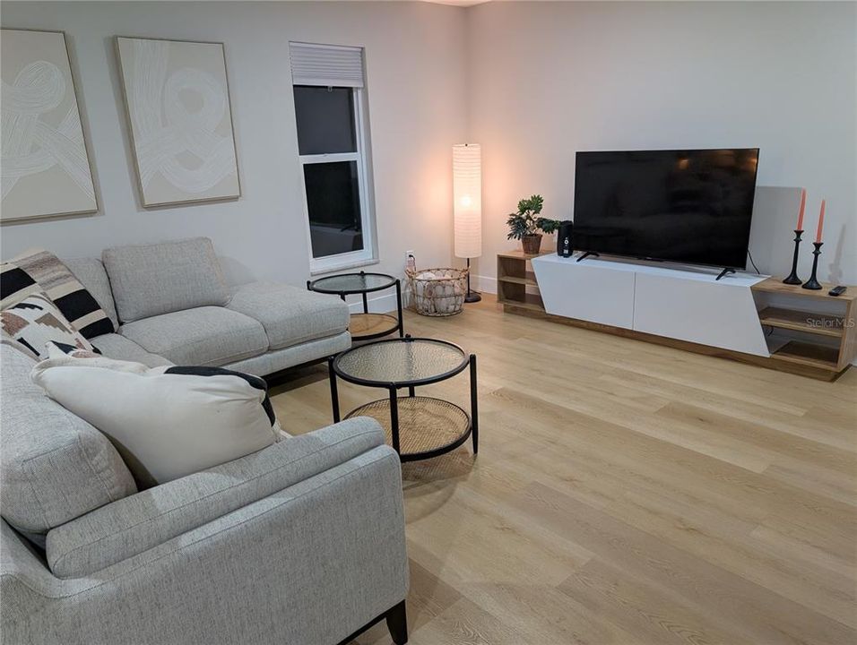 For Rent: $5,600 (3 beds, 2 baths, 2101 Square Feet)