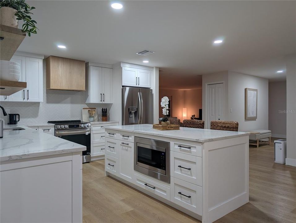 For Rent: $5,600 (3 beds, 2 baths, 2101 Square Feet)