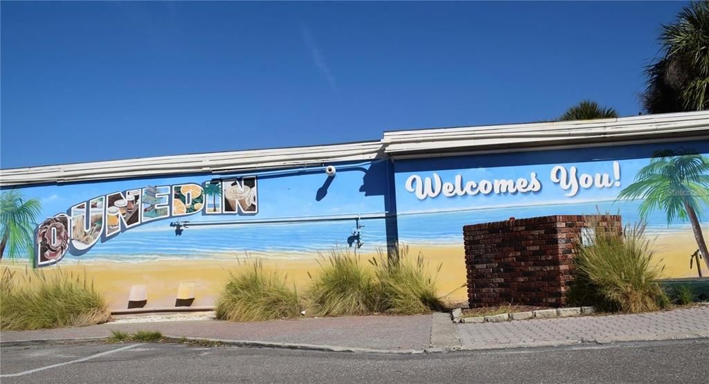 For Rent: $5,600 (3 beds, 2 baths, 2101 Square Feet)