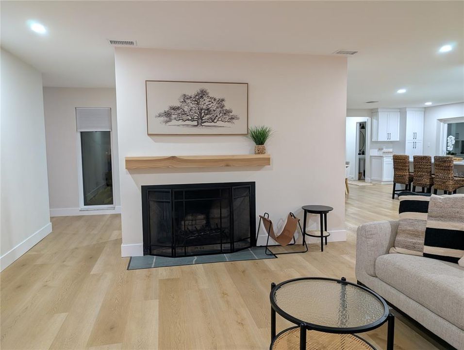 For Rent: $5,600 (3 beds, 2 baths, 2101 Square Feet)