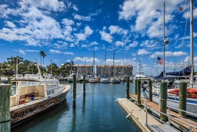 For Rent: $5,600 (3 beds, 2 baths, 2101 Square Feet)