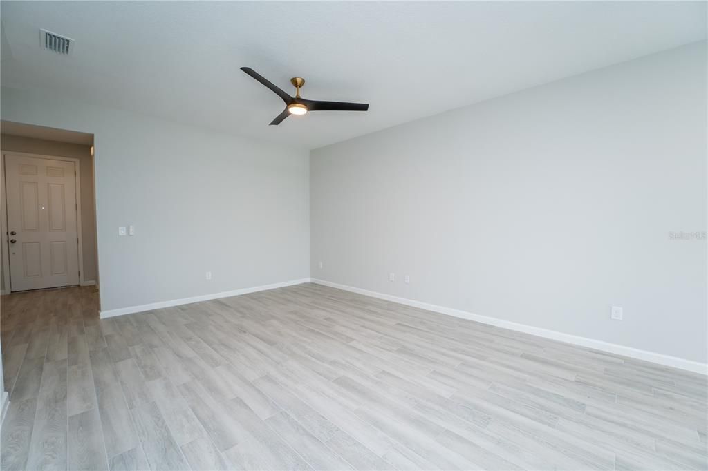 В аренду: $2,490 (3 спален, 2 ванн, 1669 Квадратных фут)