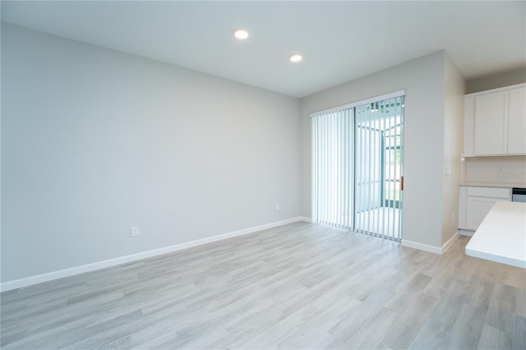 В аренду: $2,490 (3 спален, 2 ванн, 1669 Квадратных фут)