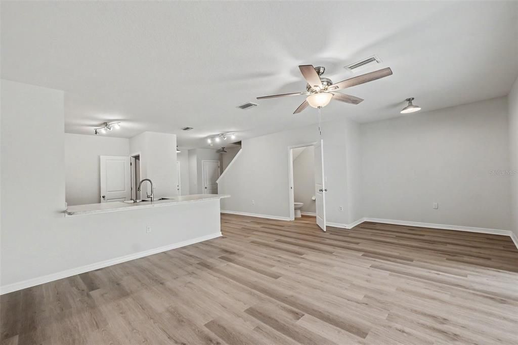 For Sale: $240,000 (3 beds, 2 baths, 1478 Square Feet)
