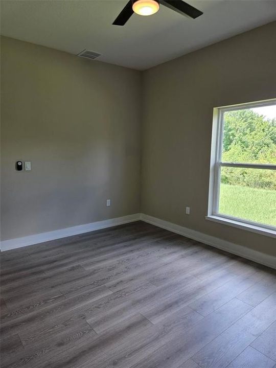 For Sale: $498,000 (6 beds, 0 baths, 2400 Square Feet)