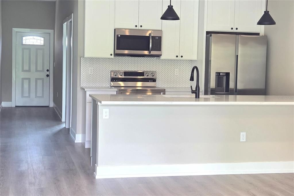 For Sale: $498,000 (6 beds, 0 baths, 2400 Square Feet)