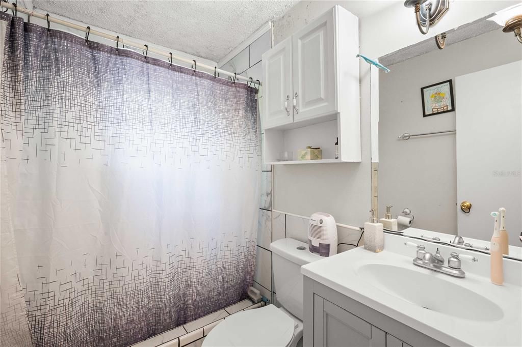 For Sale: $225,000 (3 beds, 1 baths, 1230 Square Feet)